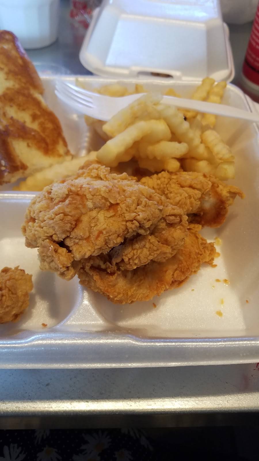 Raising Canes Chicken Fingers | restaurant | 450 Boardman Poland Rd, Youngstown, OH 44512, USA | 2342286364 OR +1 234-228-6364