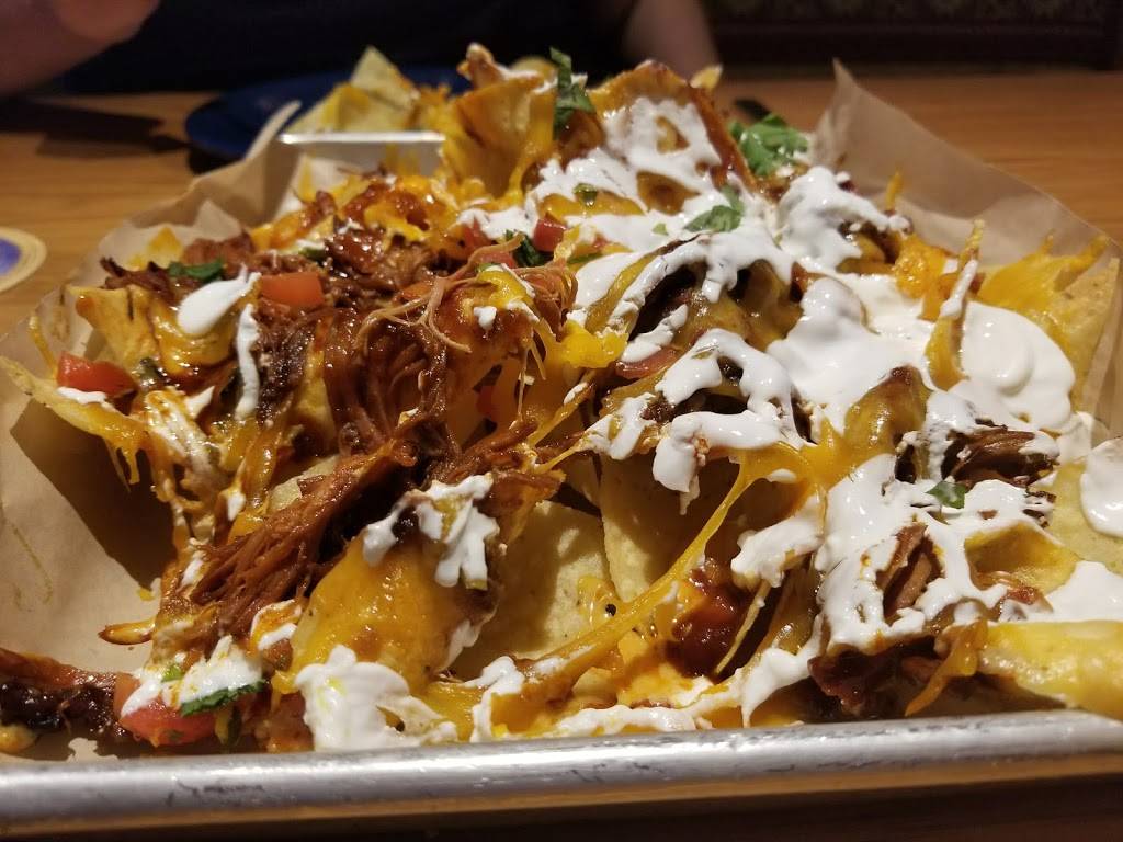 Twin Peaks Indianapolis | restaurant | 6880 E 82nd St, Indianapolis, IN 46250, USA | 3179130992 OR +1 317-913-0992