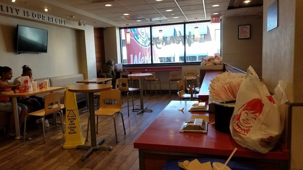 Wendys | restaurant | 420 86th St, Brooklyn, NY 11209, USA | 7188333034 OR +1 718-833-3034