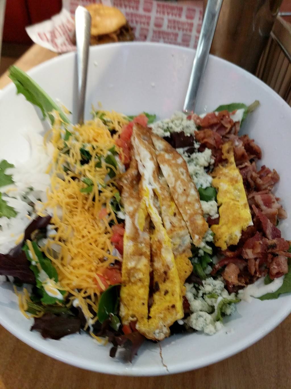 Smashburger | restaurant | 903 Hartford Turnpike, Waterford, CT 06385, USA | 8604379790 OR +1 860-437-9790