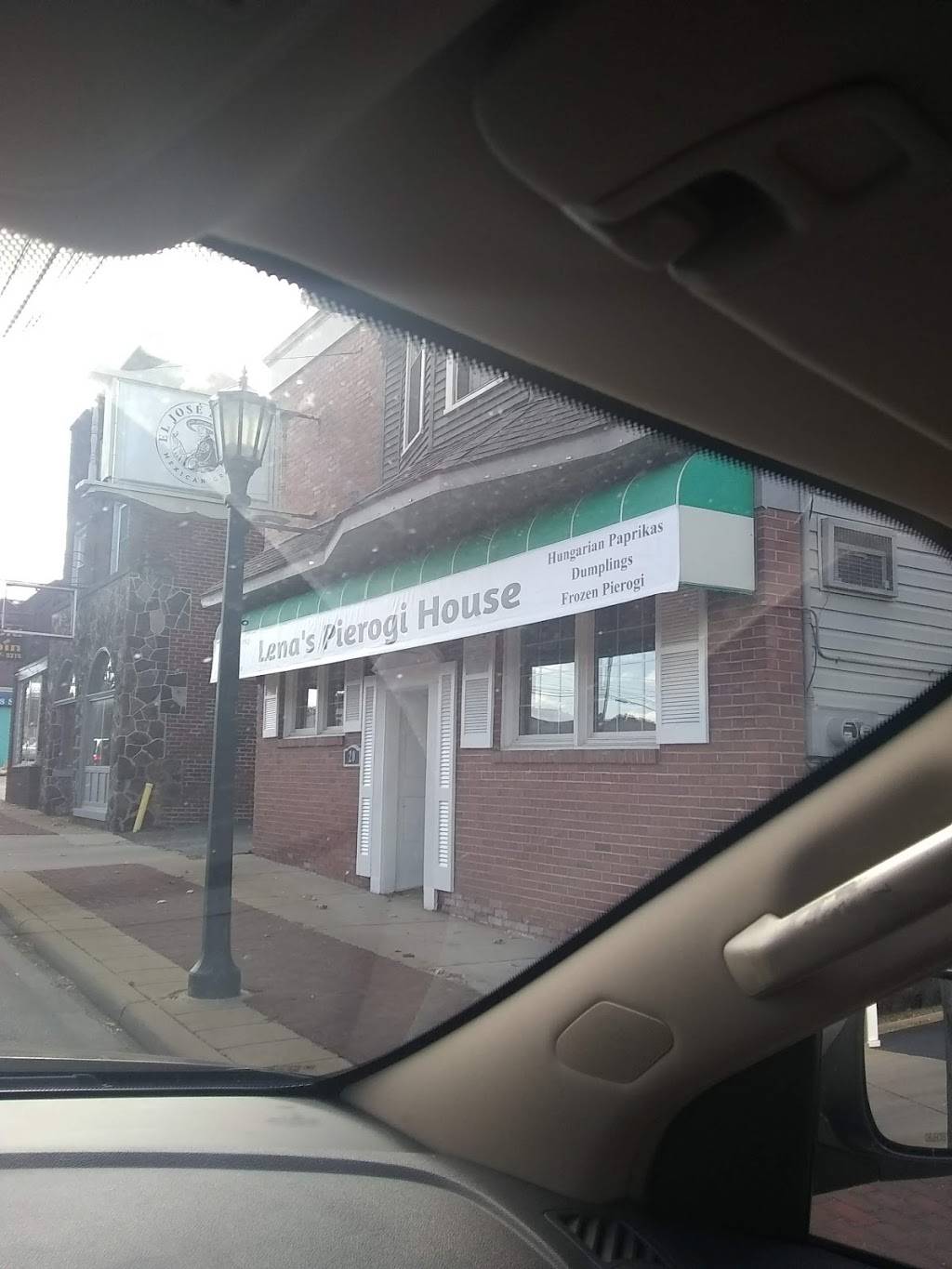 Lenas Pierogi House | restaurant | 20 N Main St, Hubbard, OH 44425, USA | 2342548532 OR +1 234-254-8532