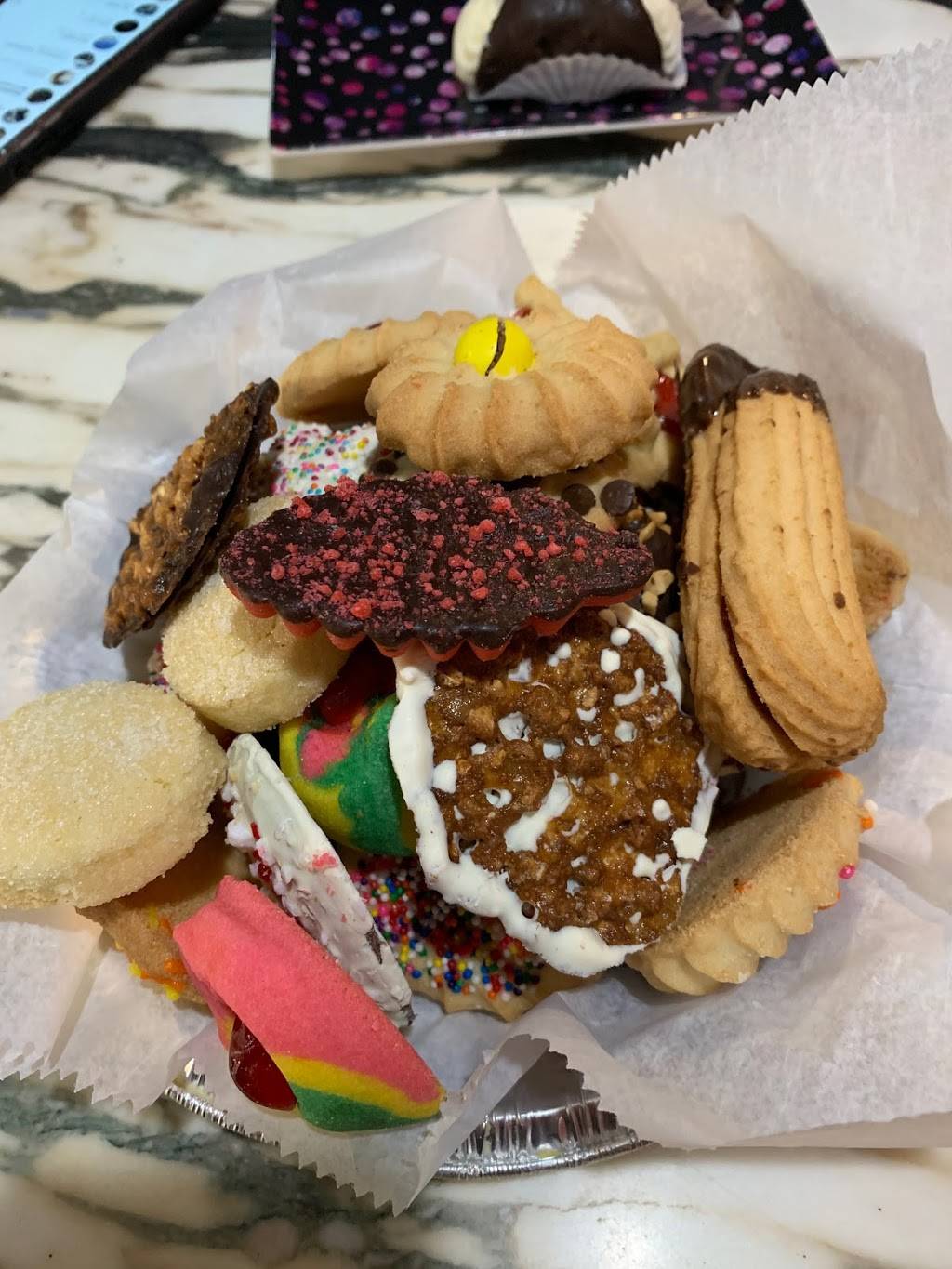 Patricias | restaurant | 1082 Morris Park Ave, Bronx, NY 10461, USA | 7184099069 OR +1 718-409-9069