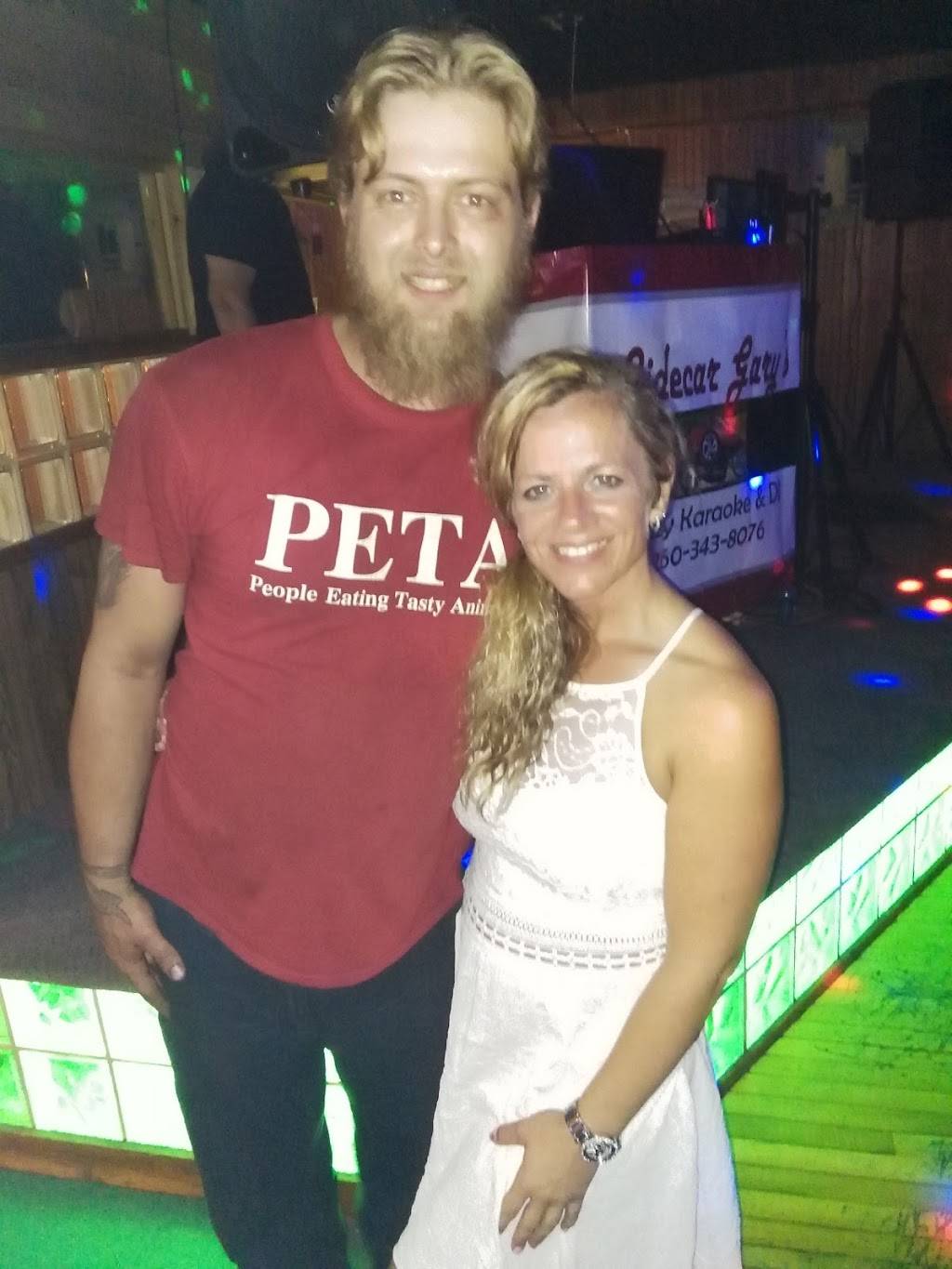 Meteor Bar & Grille | restaurant | 1714 S, Wayne St, Auburn, IN 46706, USA | 2609256226 OR +1 260-925-6226