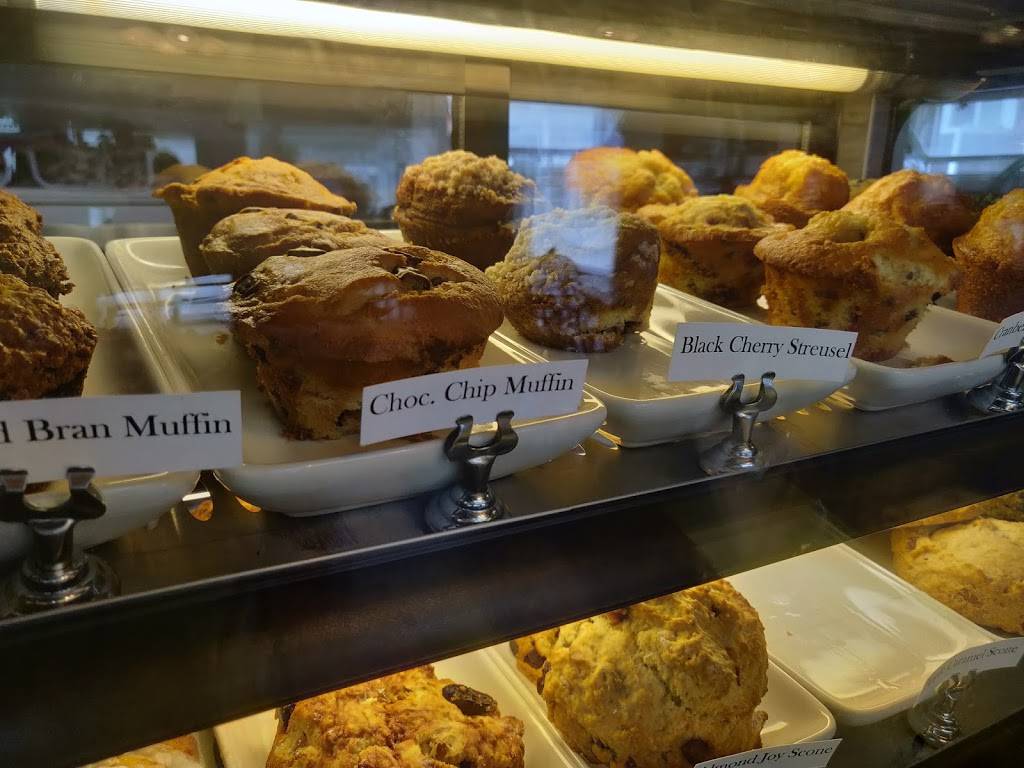 St Clair Annex Inc | restaurant | 141 Bay St, Westerly, RI 02891, USA | 4013488407 OR +1 401-348-8407