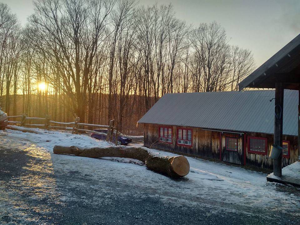 Érablière Hilltop | restaurant | 4329 Chemin Symington, Dunham, QC J0E 1M0, Canada | 4502952270 OR +1 450-295-2270