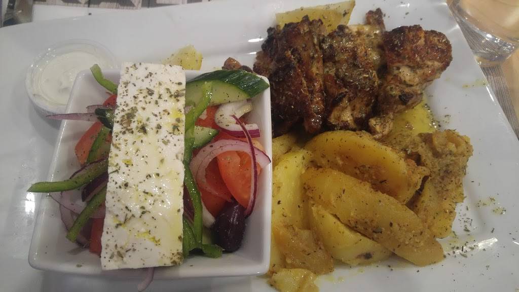 Arahova Souvlaki - Decarie | restaurant | 7965 Boulevard Décarie, Montréal, QC H4P 2H5, Canada | 4382398788 OR +1 438-239-8788