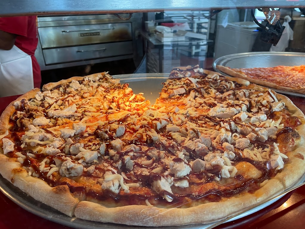 Puccis Pizza | restaurant | 888 Biscayne Blvd, Miami, FL 33132, USA | 3053588881 OR +1 305-358-8881