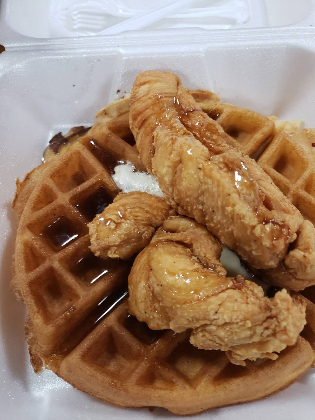 The Hen House | restaurant | 1033 Massachusetts Ave, Boston, MA 02118, USA | 6174429464 OR +1 617-442-9464