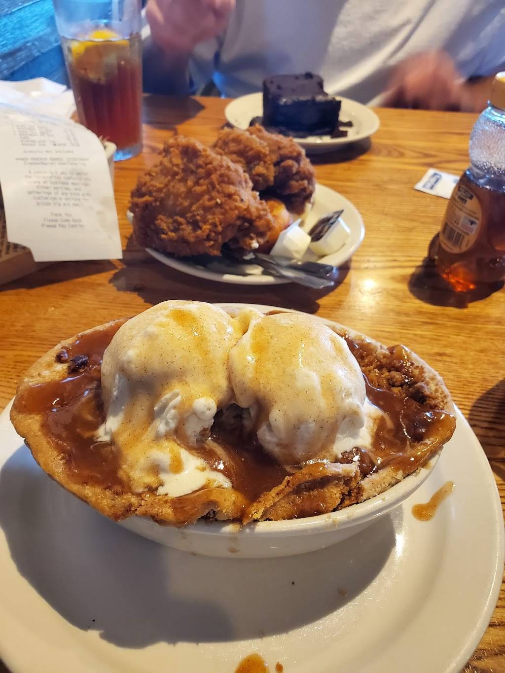 Cracker Barrel Old Country Store | restaurant | 370 Hester Dr, White House, TN 37188, USA | 6156721802 OR +1 615-672-1802