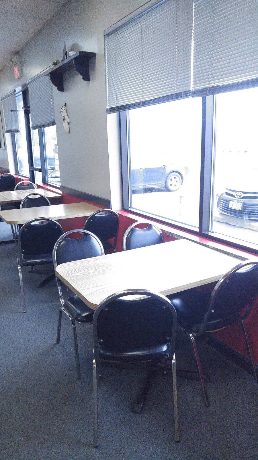 Coccas Pizza | restaurant | 1494 W Liberty St, Hubbard, OH 44425, USA | 3307598333 OR +1 330-759-8333