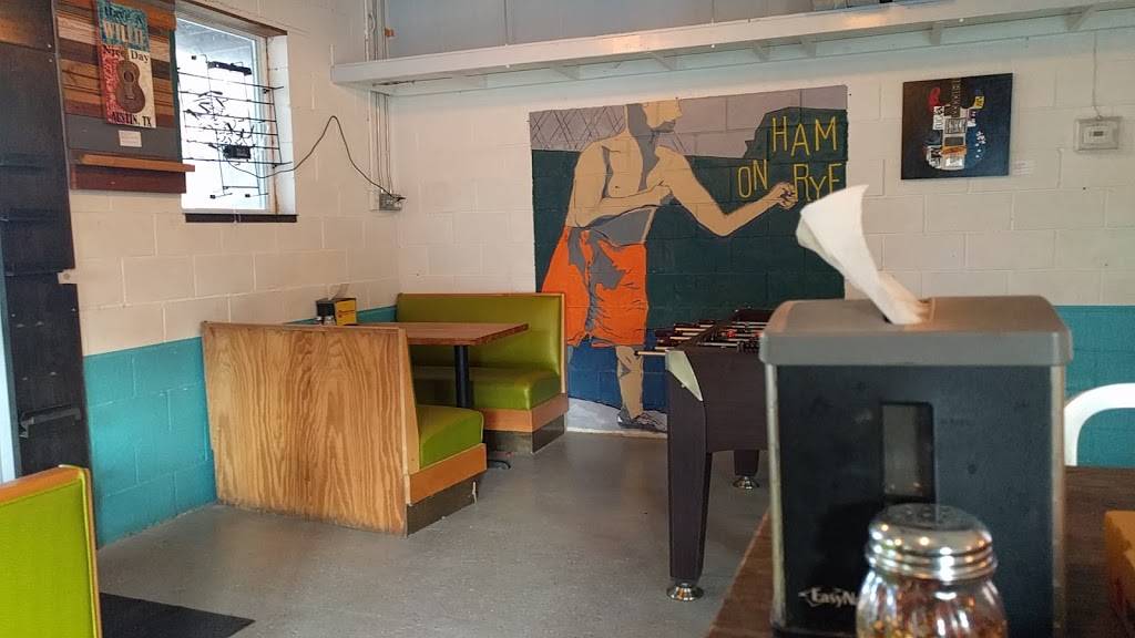 Austins Pizza Cuernavaca | restaurant | 1705 N Cuernavaca Dr N, Austin, TX 78733, USA | 5127958888 OR +1 512-795-8888