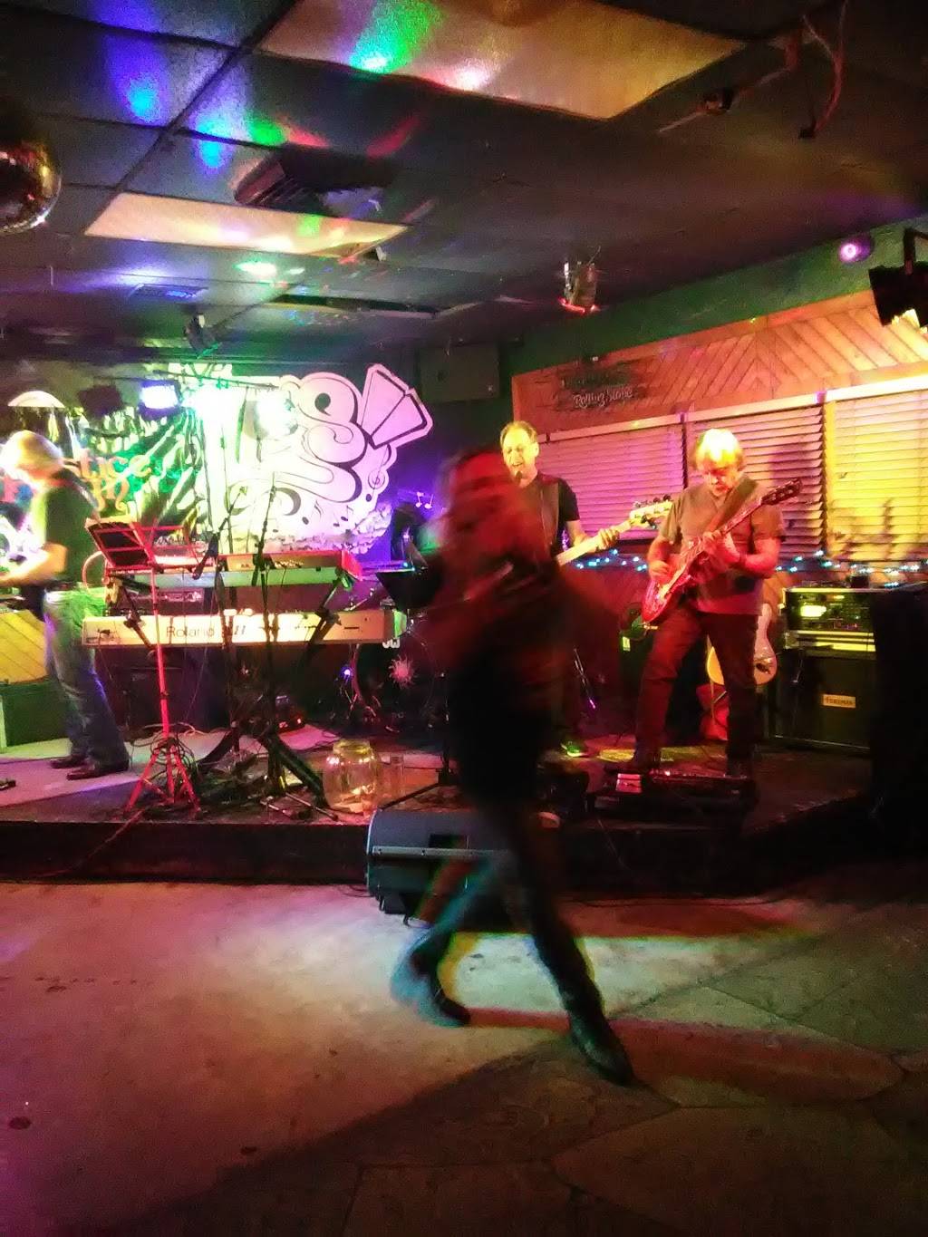 Connollys Sports Bar & Grill | restaurant | 10045 Belvedere Rd, Royal Palm Beach, FL 33411, USA | 5617950403 OR +1 561-795-0403