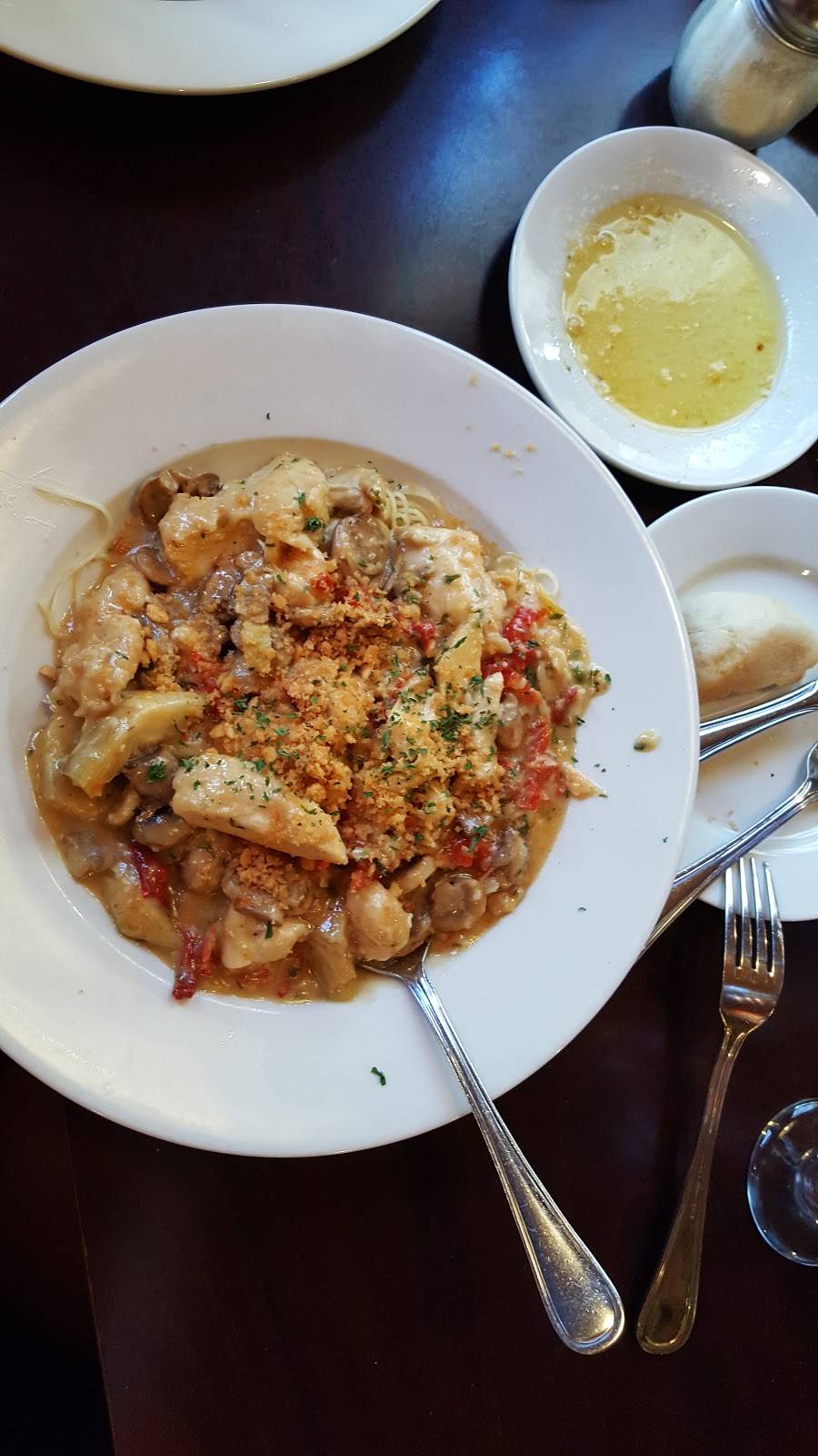 Olivias | restaurant | 142 Essex St, Haverhill, MA 01832, USA | 9783720200 OR +1 978-372-0200