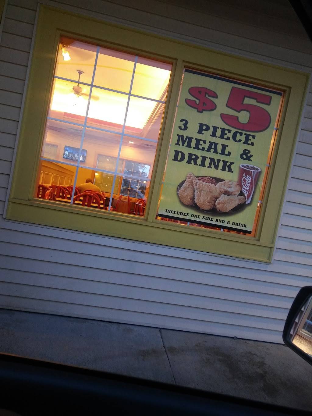 Mrs Winners Chicken & Biscuits | restaurant | 814 Summit Ave, Greensboro, NC 27405, USA | 3362723900 OR +1 336-272-3900