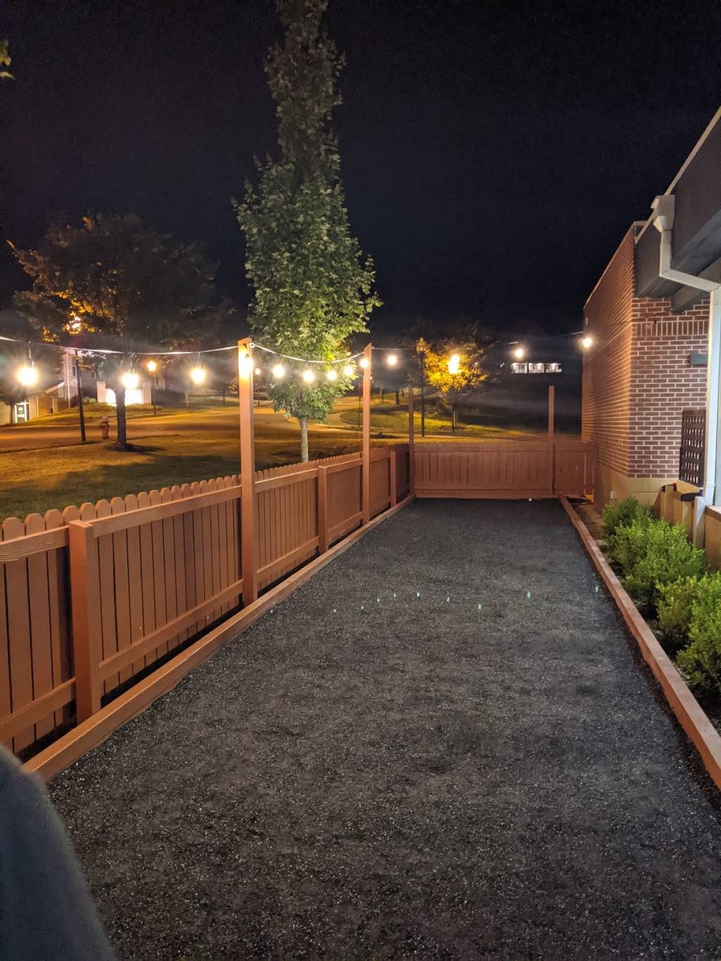 Bottles | restaurant | 100 Osage Ln, Waynesboro, VA 22980, USA | 5409436110 OR +1 540-943-6110