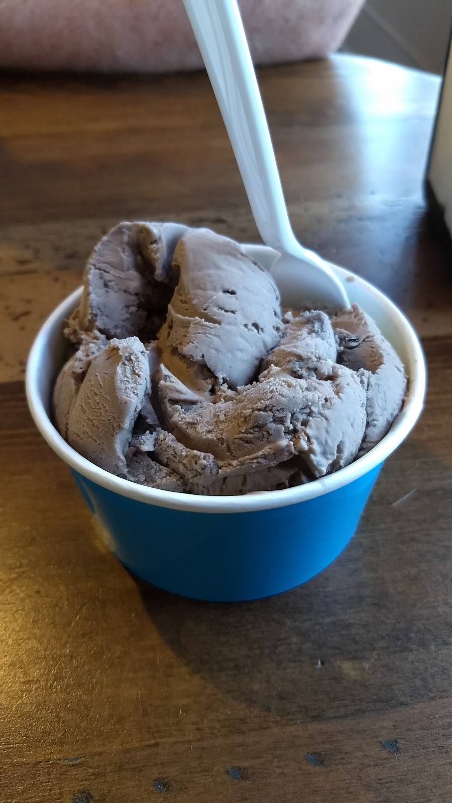 Riverbottom Coffee & Ice Cream Co. | cafe | 301 S Main St, Algonquin, IL 60102, USA | 2246789438 OR +1 224-678-9438