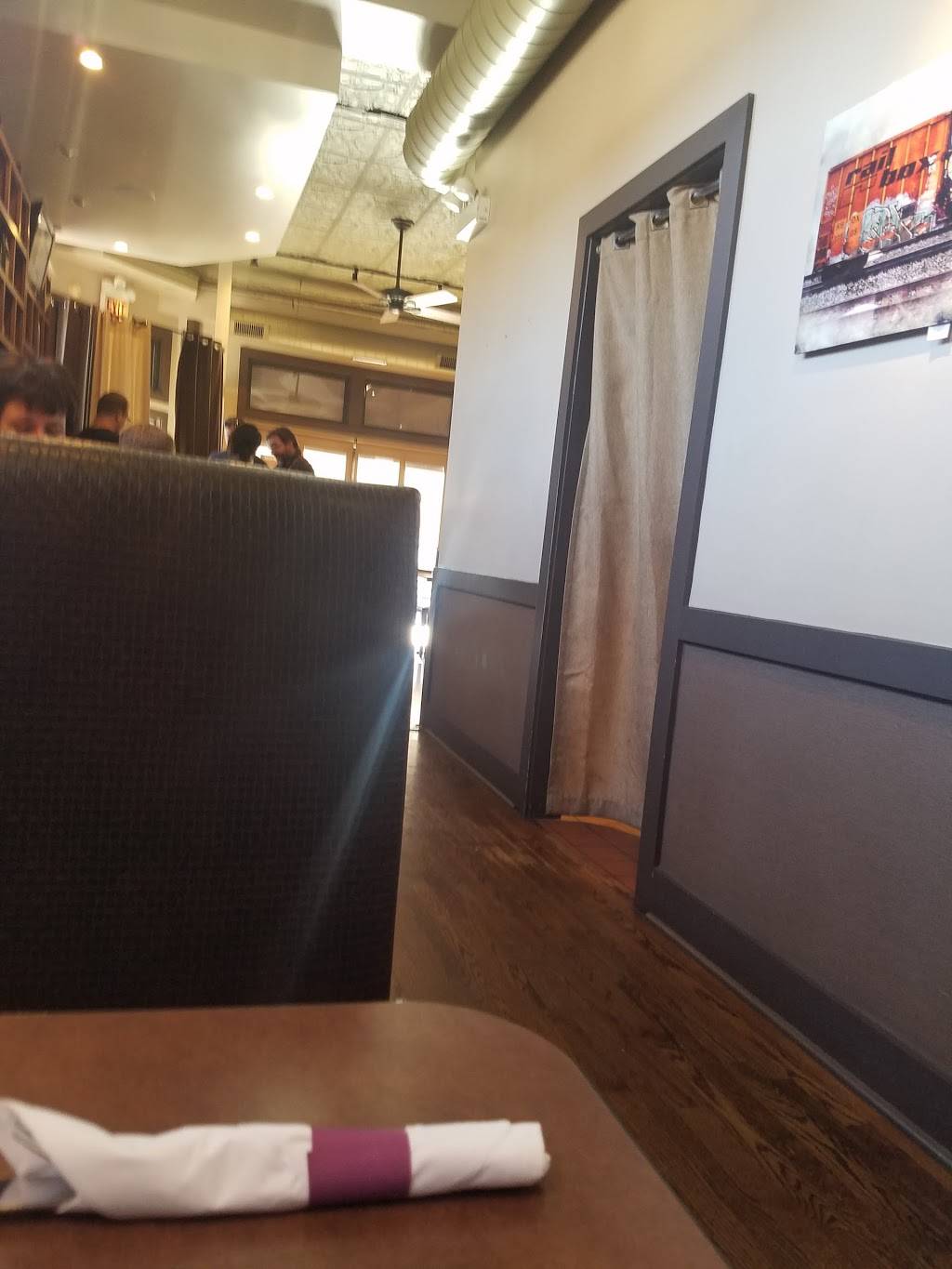 Johns Place | restaurant | 2132 W Roscoe St, Chicago, IL 60618, USA | 7732446430 OR +1 773-244-6430