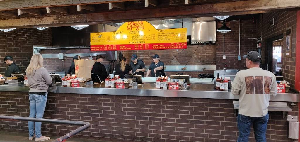 Rudys "Country Store" and Bar-B-Q | restaurant | 2400 N Interstate Hwy 35, Round Rock, TX 78681, USA | 5122442936 OR +1 512-244-2936