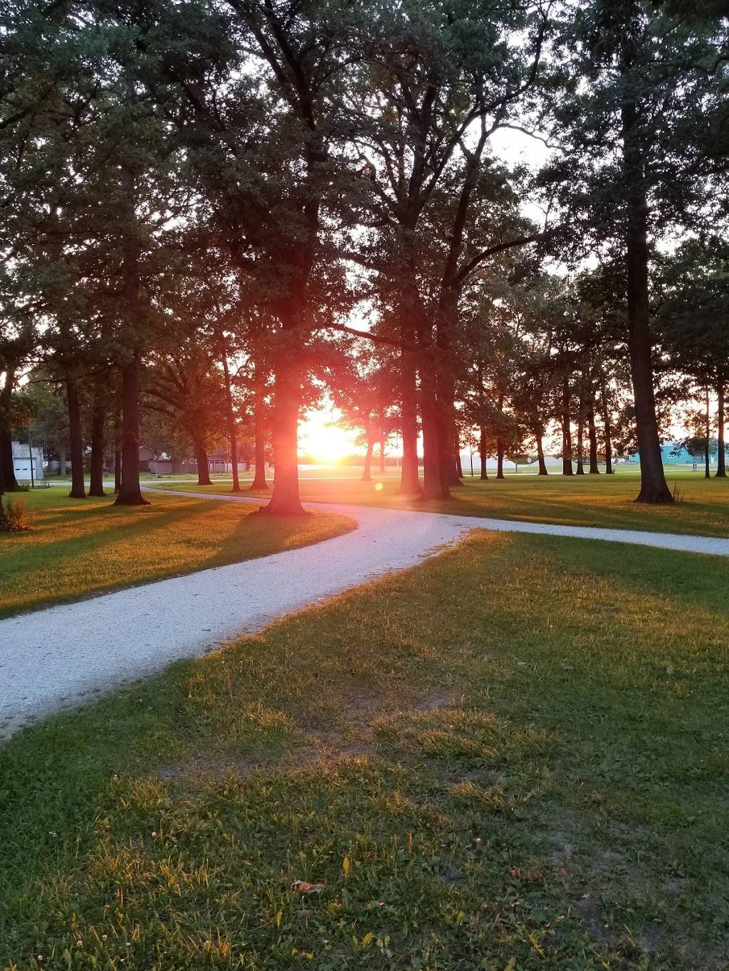 Iroquois Cafe | restaurant | 101 Main St, Iroquois, IL 60945, USA | 8154299098 OR +1 815-429-9098