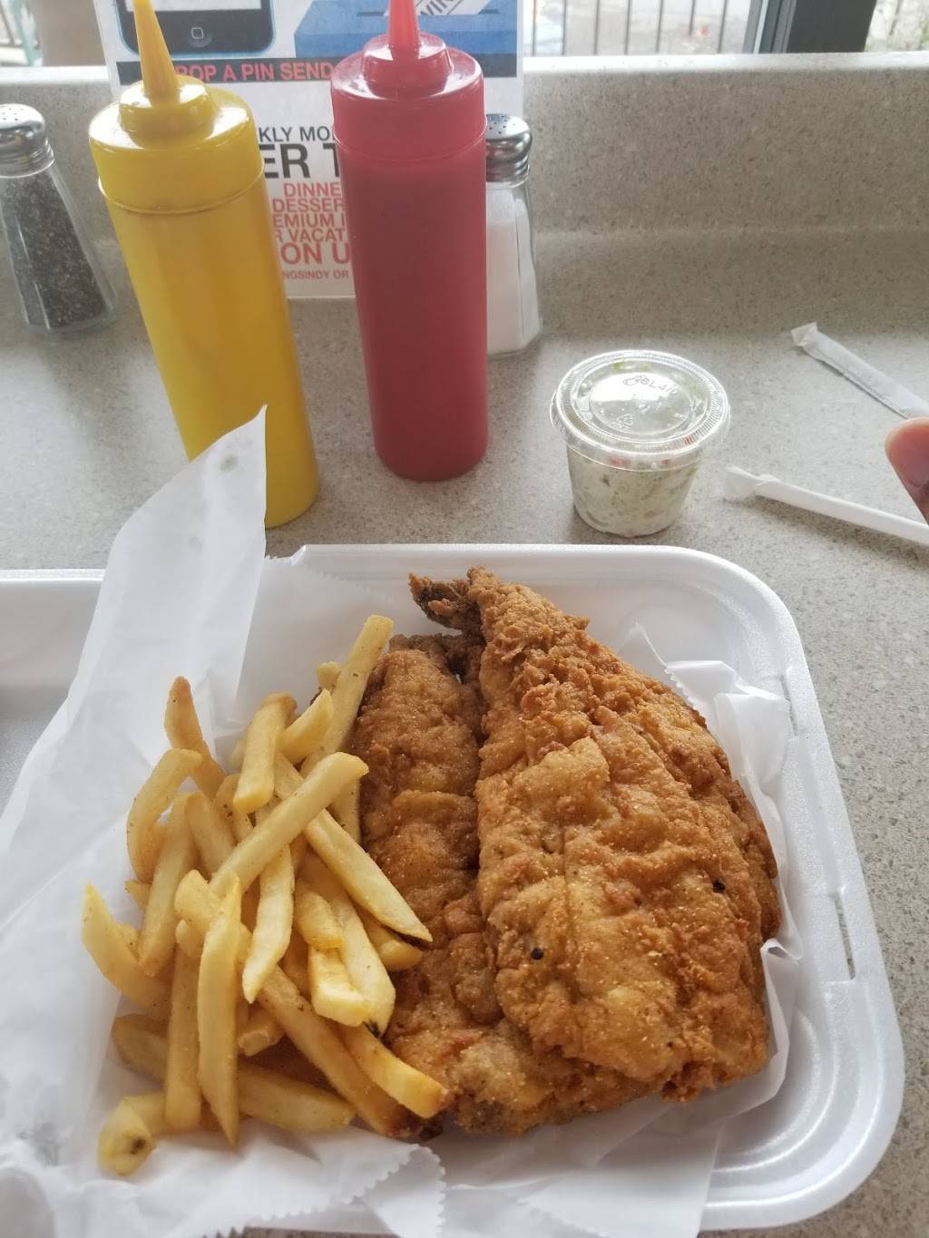 Sea Kings | restaurant | 5523 E 38th St, Indianapolis, IN 46218, USA | 3173841737 OR +1 317-384-1737