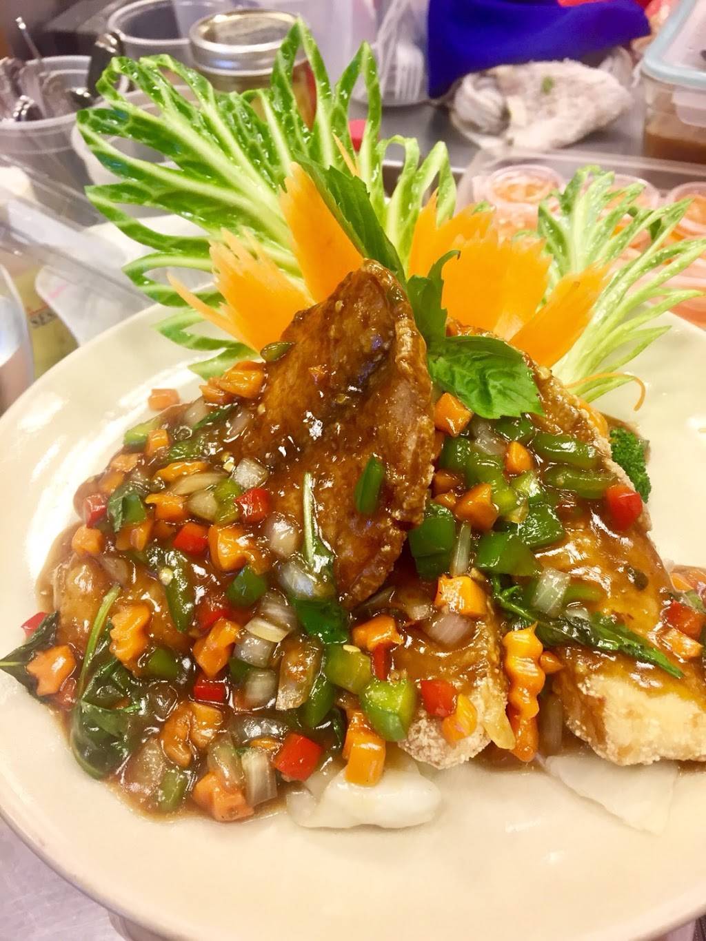 Teerak Thai Restaurant | restaurant | 895 Wayne Ave, Indiana, PA 15701, USA | 7244712176 OR +1 724-471-2176