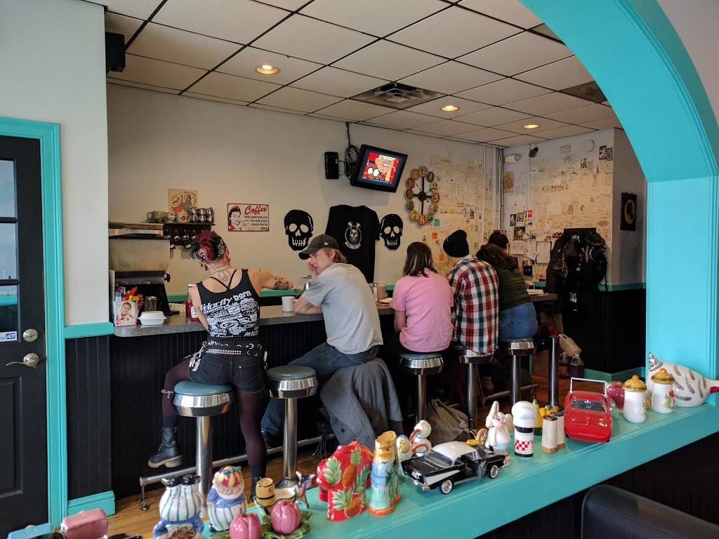 Allston Diner | restaurant | 431 Cambridge St, Allston, MA 02134, USA | 6172088741 OR +1 617-208-8741