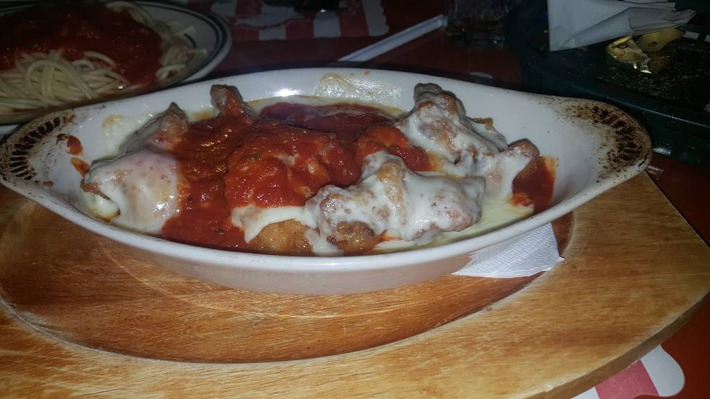 Giovannis | restaurant | 3209 Westchester Ave, Bronx, NY 10461, USA | 7188924340 OR +1 718-892-4340