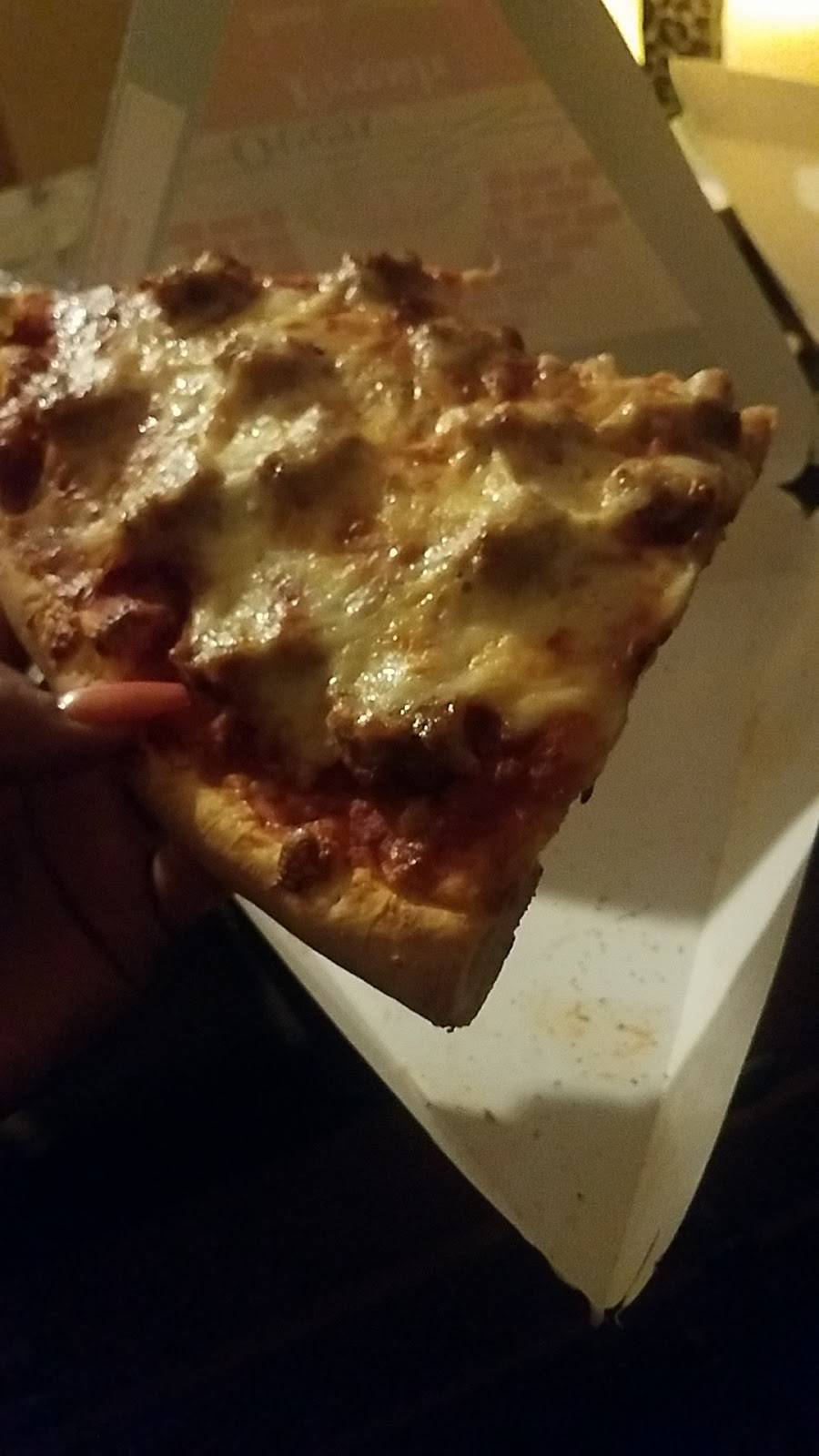 Lonnies Pizzeria | restaurant | 8343 W Irving Park Rd, Chicago, IL 60634, USA | 7735891501 OR +1 773-589-1501