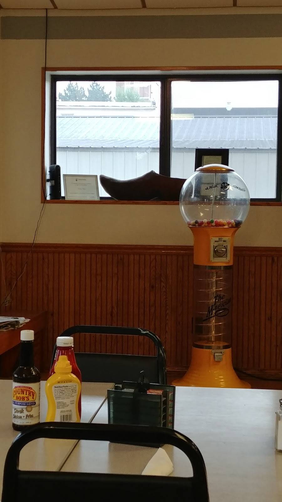 Kountry Kitchen | restaurant | 105 E Main St, Teutopolis, IL 62467, USA | 2178573948 OR +1 217-857-3948