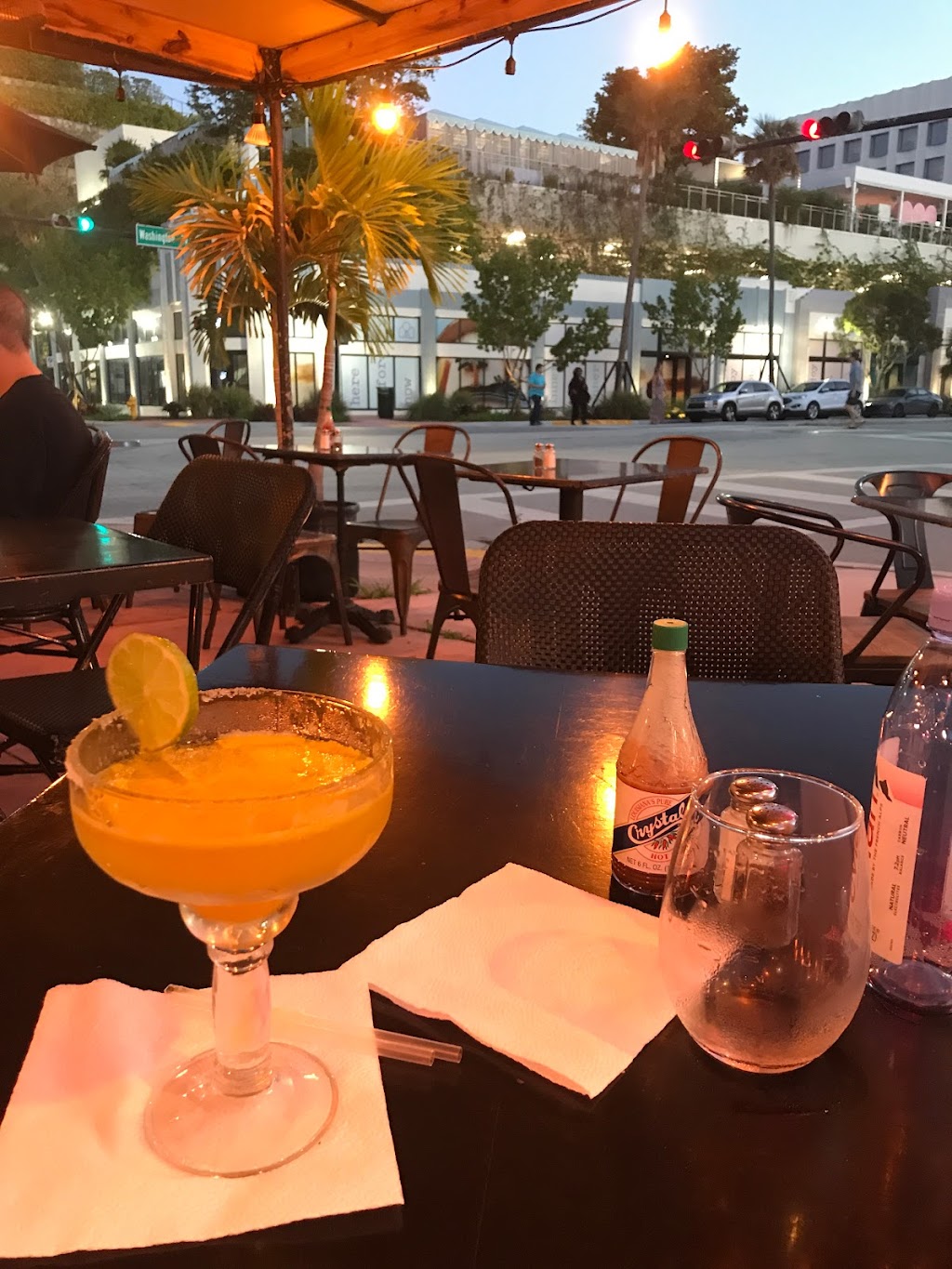 Cafe Del Mar | restaurant | 710 Washington Ave, Miami Beach, FL 33139, USA | 3055347734 OR +1 305-534-7734