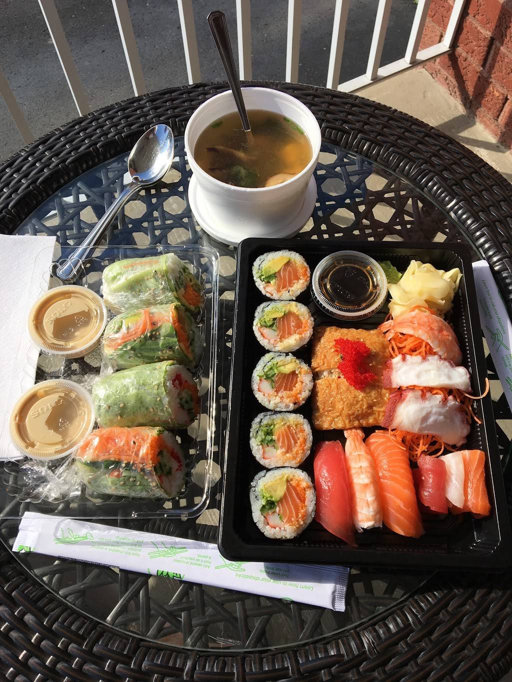 Sakura Sushi Express | restaurant | 1475 Rue Roberval, Saint-Bruno-de-Montarville, QC J3V 3P8, Canada | 4504610888 OR +1 450-461-0888