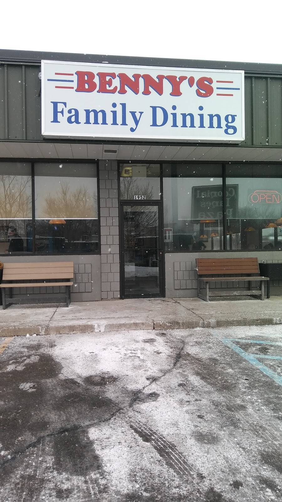 Bennys Family Dining | restaurant | 1952 S Industrial Hwy, Ann Arbor, MI 48104, USA | 7346636302 OR +1 734-663-6302