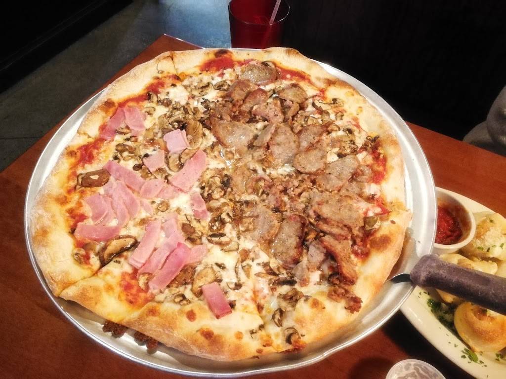 Anthonys Pizza | restaurant | 2433 S Woodland Blvd #111, DeLand, FL 32720, USA | 3868736767 OR +1 386-873-6767