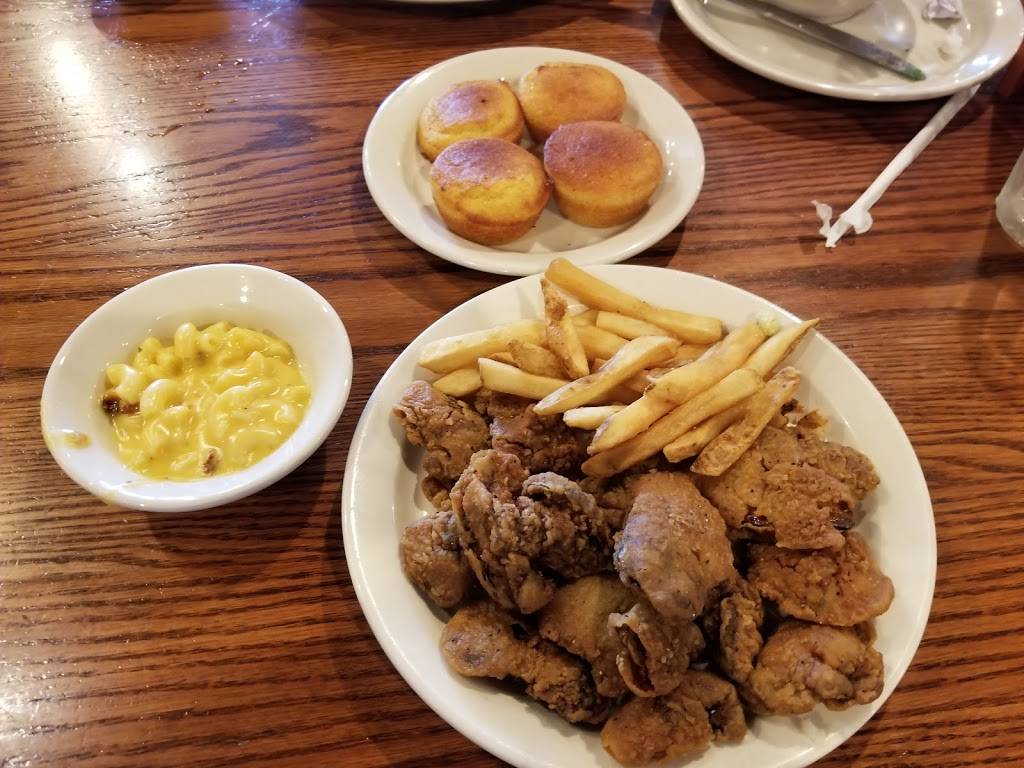 Cracker Barrel Old Country Store | restaurant | 5706 Northridge Dr, Gurnee, IL 60031, USA | 8472441512 OR +1 847-244-1512