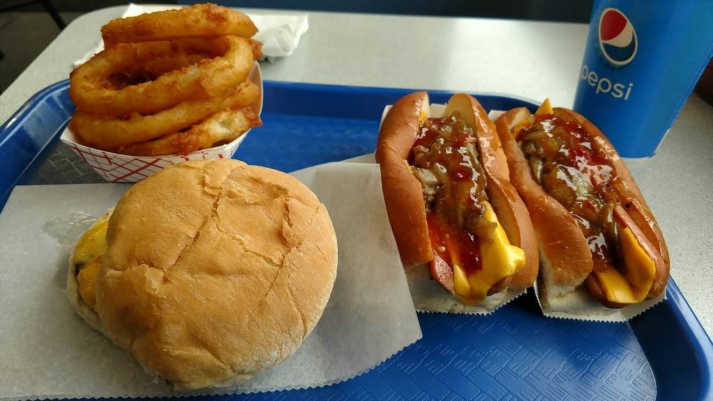 Harmons Lunch | restaurant | 144 Gray Rd, Falmouth, ME 04105, USA | 2077979857 OR +1 207-797-9857