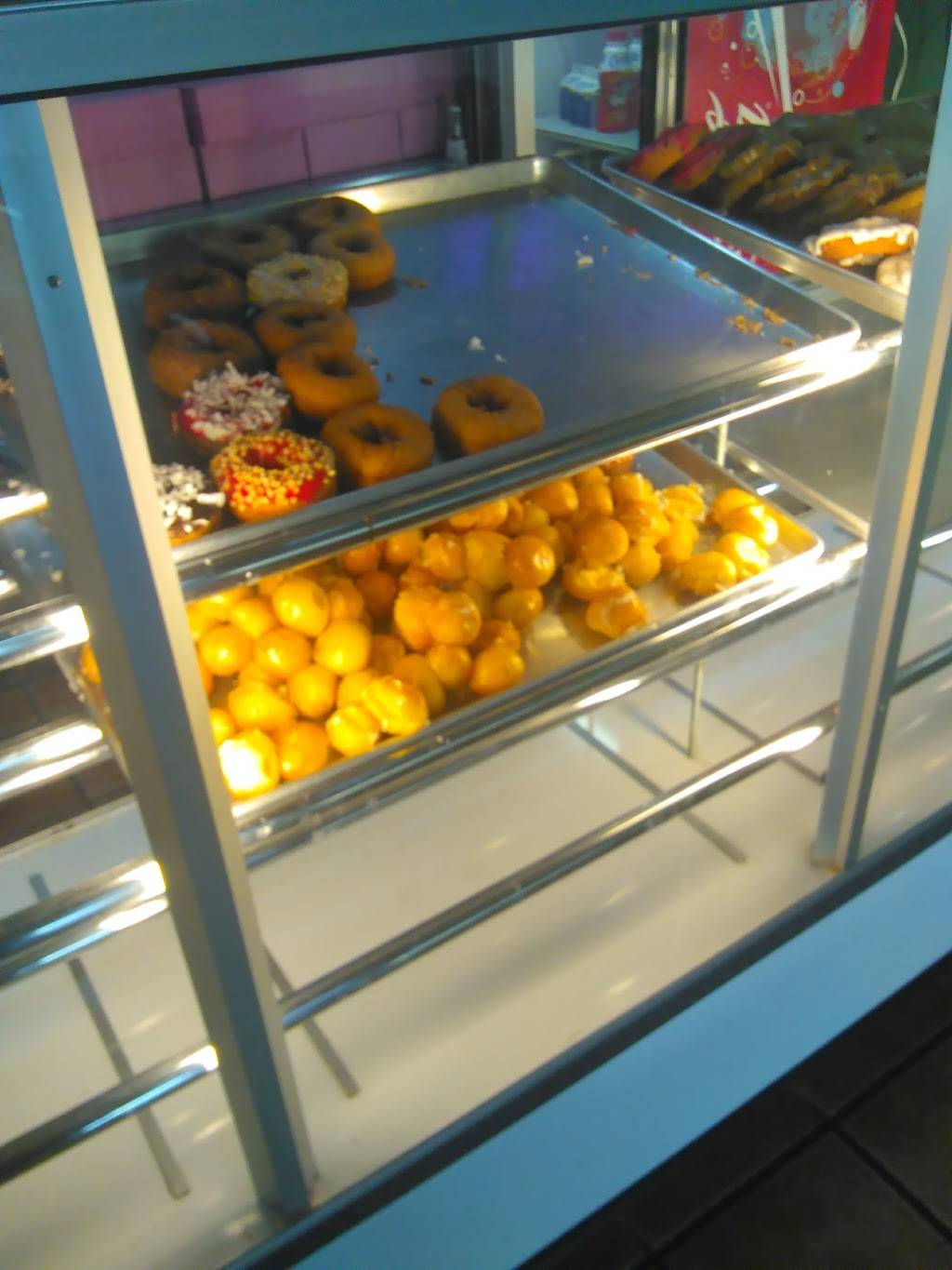 California Doughnuts | restaurant | 4118 N El Dorado St, Stockton, CA 95204, USA | 2098513420 OR +1 209-851-3420