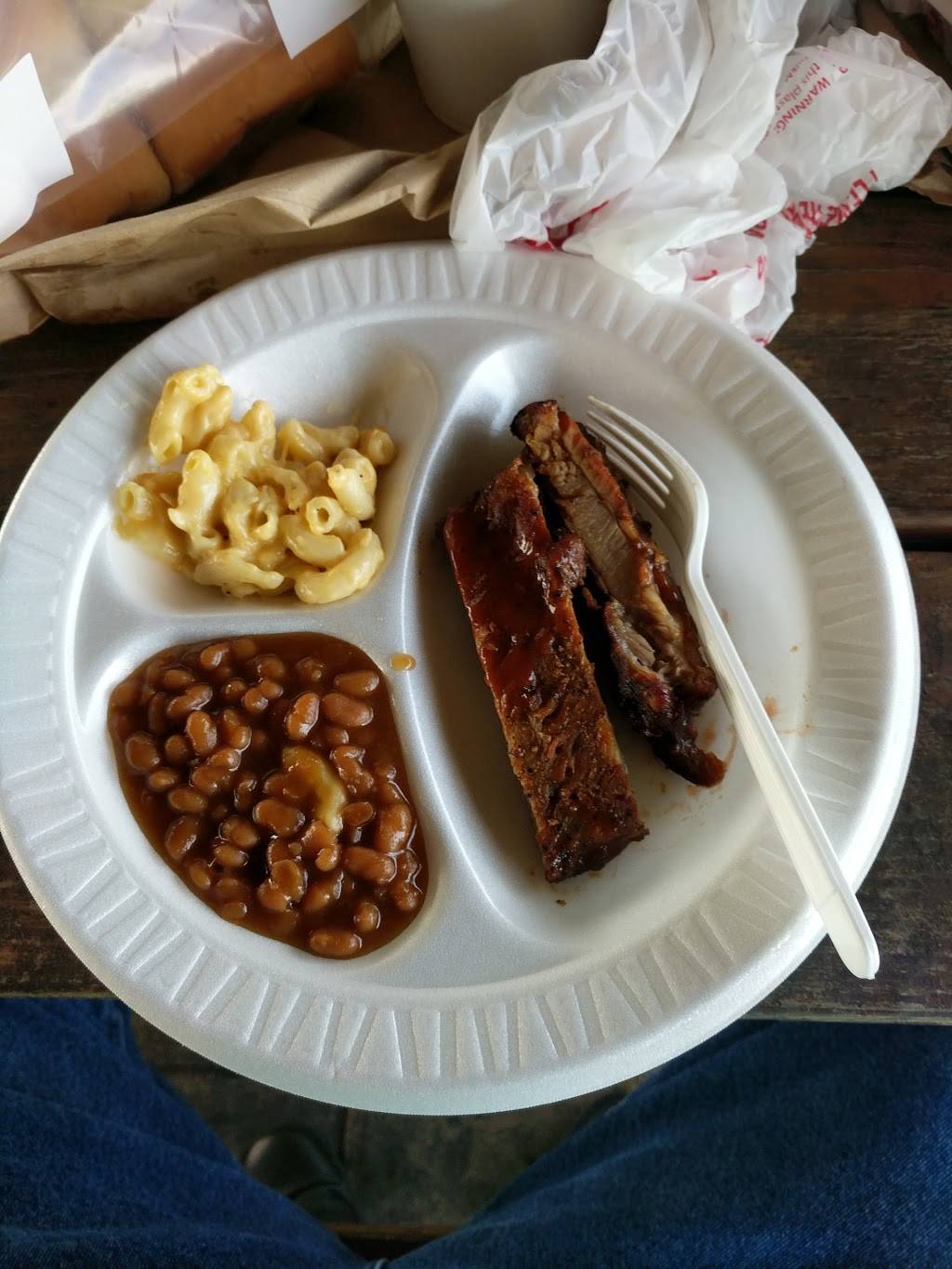 Currituck BBQ Company | restaurant | 4467 Caratoke Hwy, Barco, NC 27917, USA | 2524536618 OR +1 252-453-6618