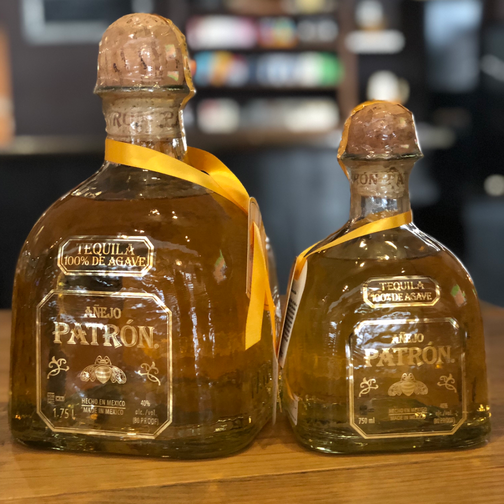 Aficionados Brickell | restaurant | 1200 Brickell Bay Dr #105, Miami, FL 33131, USA | 7864276166 OR +1 786-427-6166