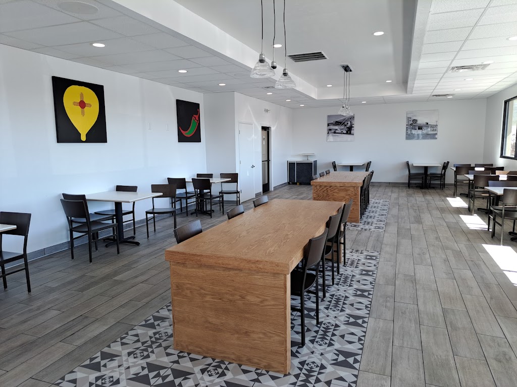 Blakes Lotaburger | restaurant | 420 E Broadway Ave, Farmington, NM 87401, USA | 5053258226 OR +1 505-325-8226