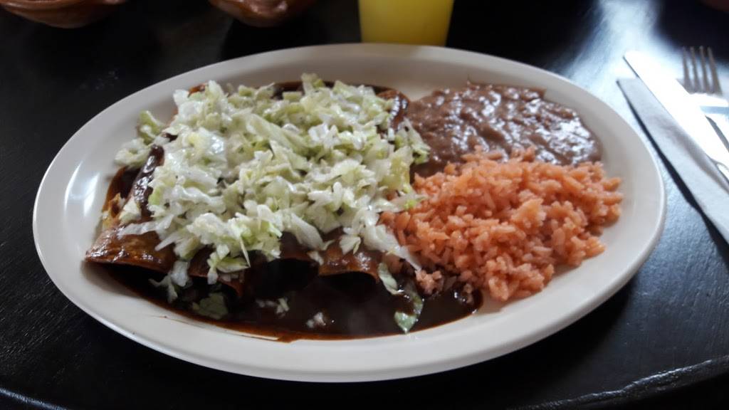 La Marquesa | restaurant | boulevar, Zertuche & Francisco Villa, Aeropuerto, 22785 Ensenada, B.C., Mexico | 016461235123 OR +52 646 123 5123