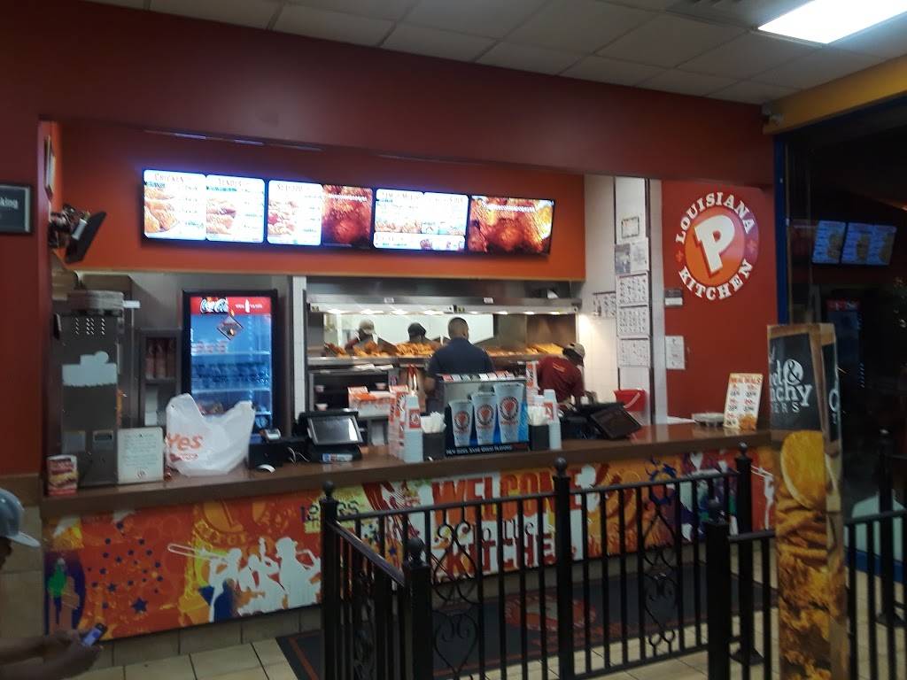 Popeyes Louisiana Kitchen | restaurant | 8221 Flatlands Ave, Brooklyn, NY 11236, USA | 7185134911 OR +1 718-513-4911