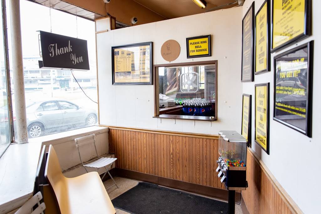 Marcos "World Famous" Pizza - Northwest | meal delivery | 8411 W Lisbon Ave, Milwaukee, WI 53222, USA | 4144611100 OR +1 414-461-1100