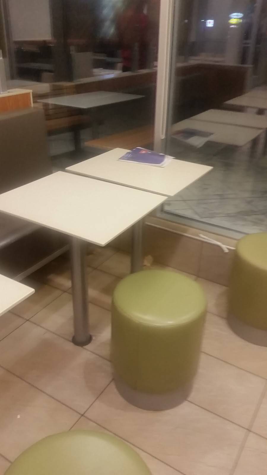 McDonalds | cafe | Willowcreek Centre, 400 Lansdowne St E, Peterborough, ON K9J 6X9, Canada | 7057412887 OR +1 705-741-2887