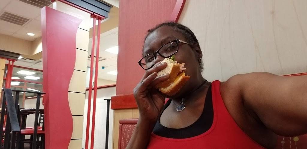 Churchs Chicken | restaurant | 2275 Elvis Presley Blvd, Memphis, TN 38106, USA | 9019482995 OR +1 901-948-2995