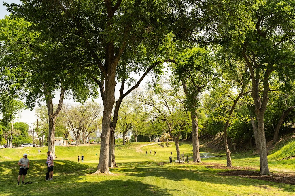 Butler Pitch & Putt | restaurant | 201 Lee Barton Dr, Austin, TX 78704, USA | 5124774430 OR +1 512-477-4430