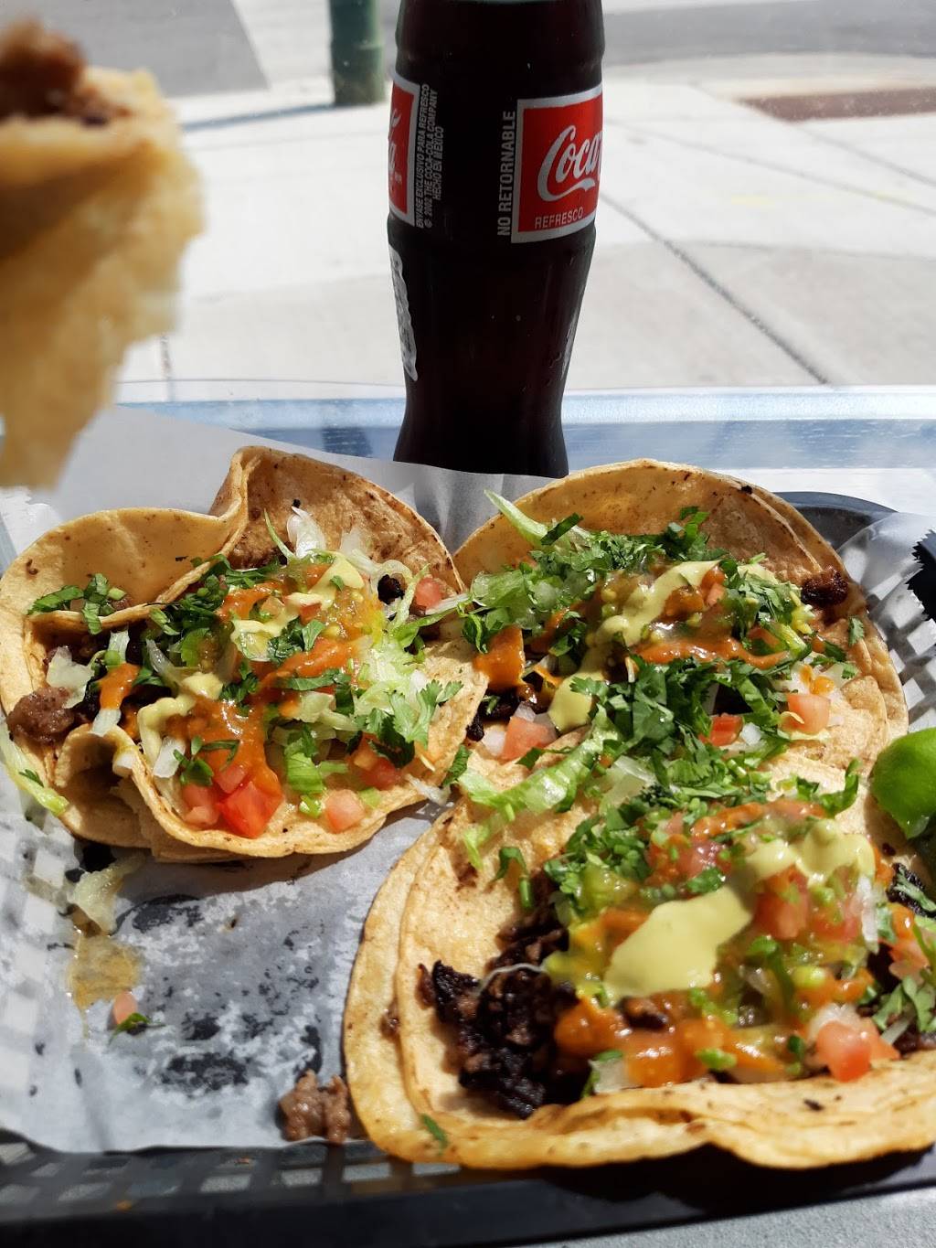 Tacos Castillo #1 | restaurant | 10258 S Ewing Ave, Chicago, IL 60617, USA | 3123859286 OR +1 312-385-9286