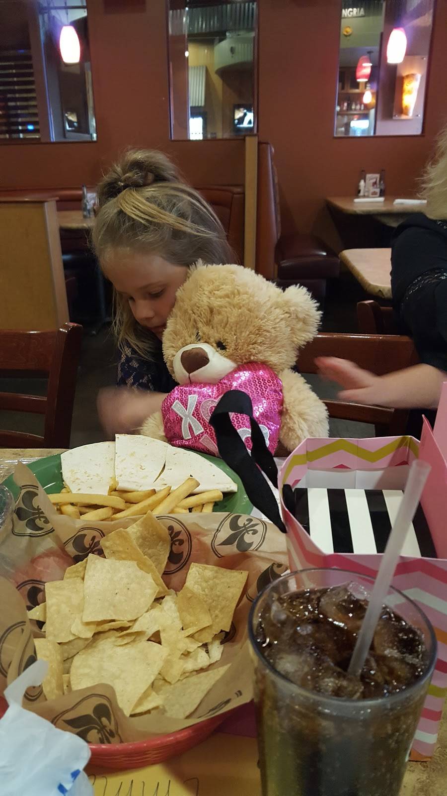 Sombreros Mexican Restaurant | restaurant | 3235 NW Evangeline Throughway, Lafayette, LA 70507, USA | 3378967407 OR +1 337-896-7407