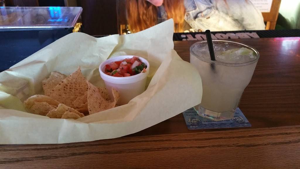 Lancers | restaurant | 5627 E Kings Canyon Rd # 108, Fresno, CA 93727, USA | 5592511860 OR +1 559-251-1860