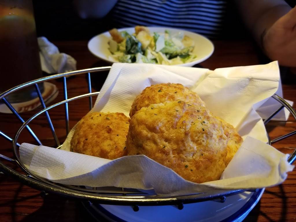 Red Lobster | restaurant | 10010 US-441, Leesburg, FL 34788, USA | 3527282400 OR +1 352-728-2400