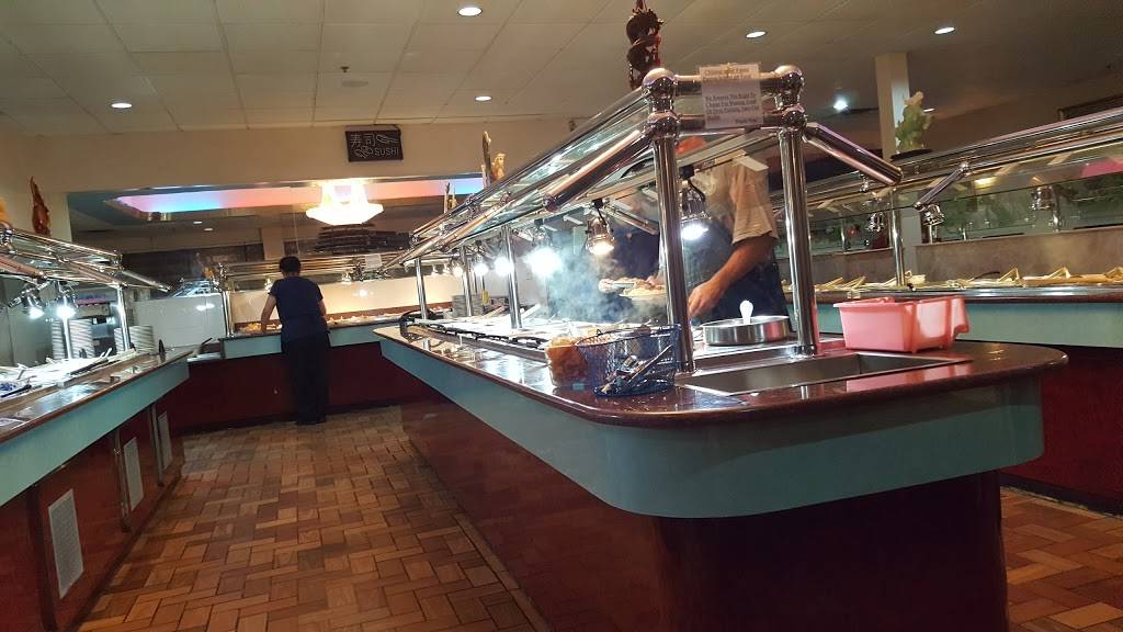 China Buffet | restaurant | 2421 WI-25, Menomonie, WI 54751, USA | 7152334388 OR +1 715-233-4388